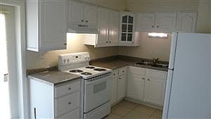2nd image of 1039 35th St