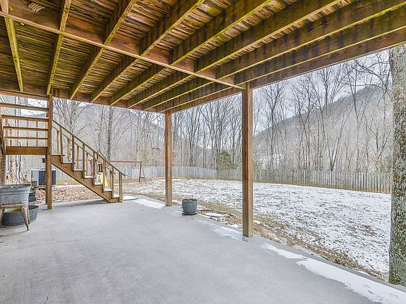 4th image of 148 Knob Ct