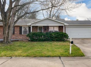 3154 Stonehenge Dr, Saint Charles, MO 63303