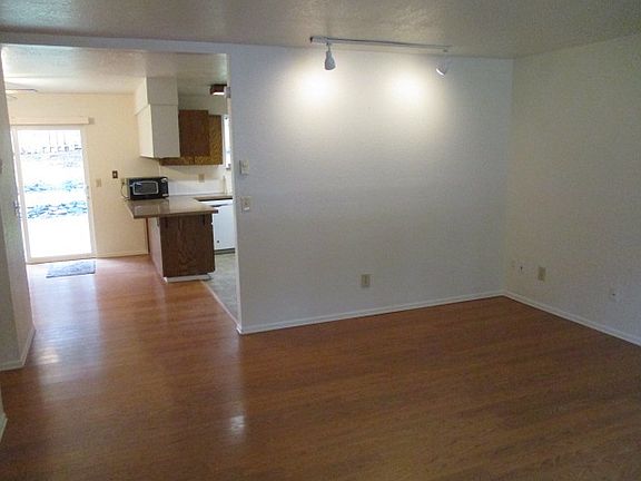 4th image of 14007 Lakeview Way NW