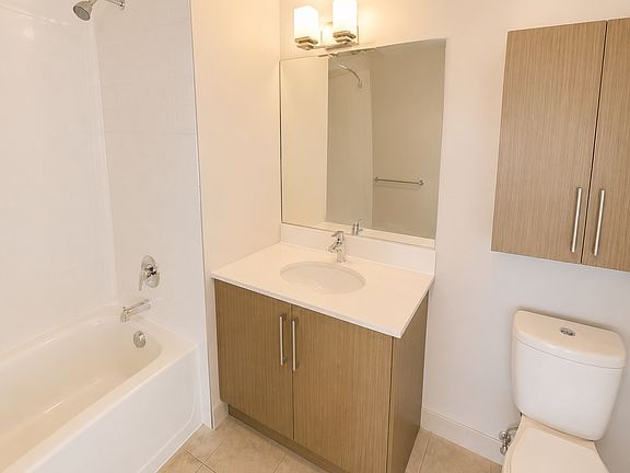 3rd image of 427 Washington Blvd #M2-3801