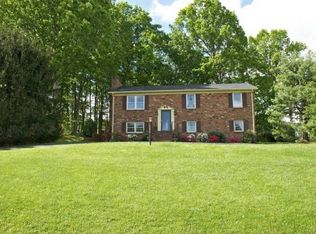 221 W Bethel Dr, Madison Heights, VA 24572