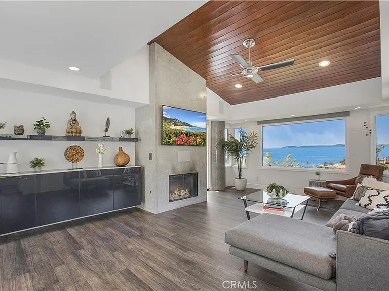 546 Temple Hills Dr — Photo 13