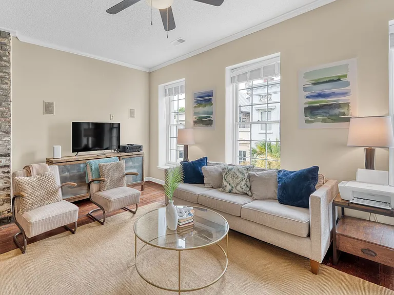 295 King St #B-3 — Photo 2