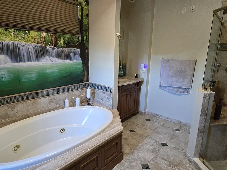 8216 NW 105th Ln — Photo 25