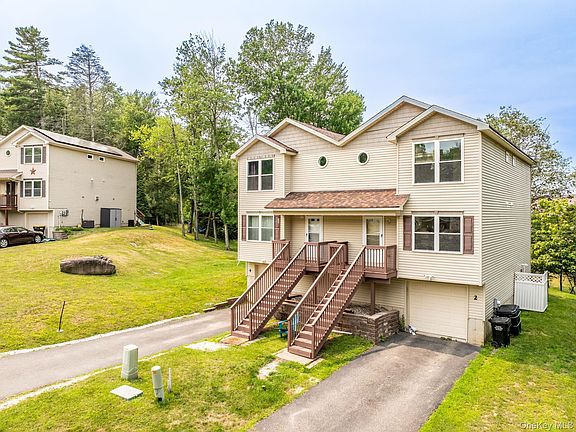 2nd image of 2 Deerfield Court
