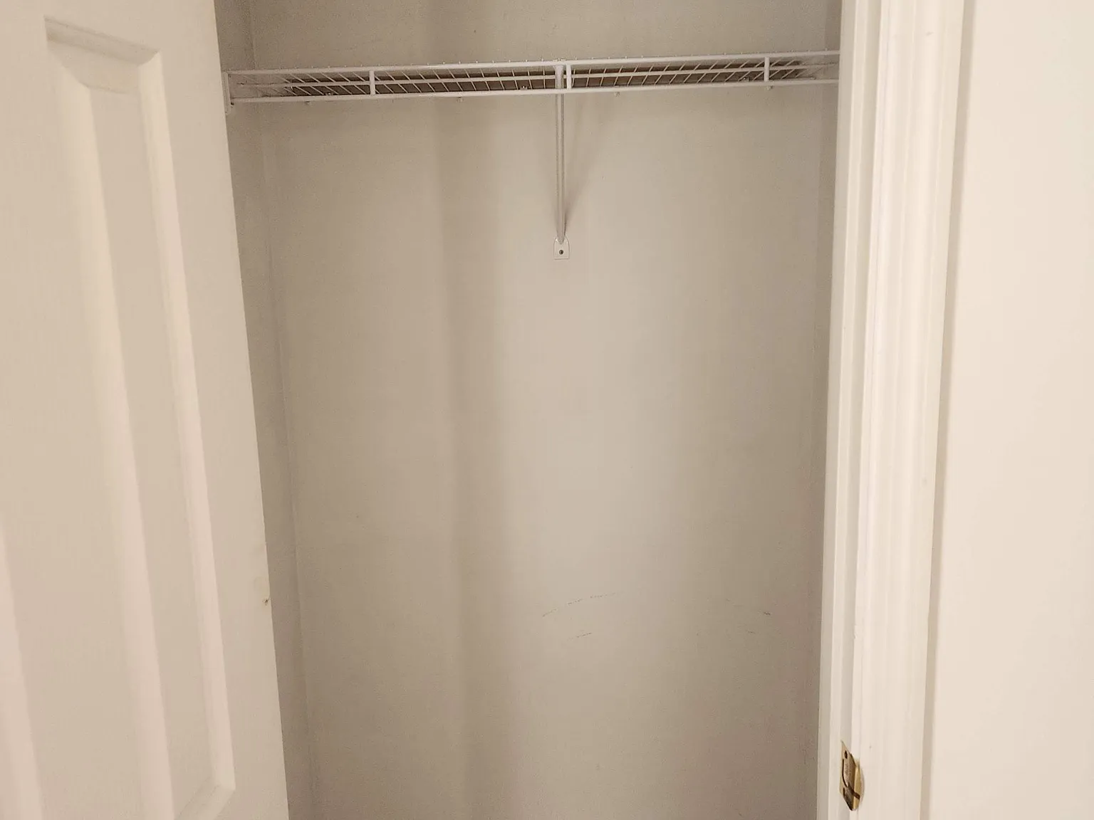 2 bed, 1.5 bath, 1000 sqft, $900 — Photo 2