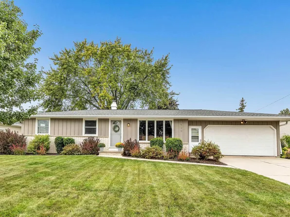 429 Manchester Dr, Green Bay, WI 54303