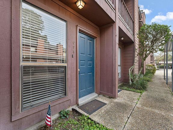 2nd image of 958 Ridgepoint Ct #1