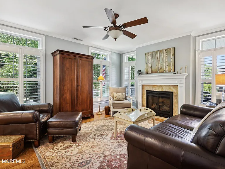 317 Worthington Ave — Photo 4
