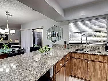 2nd image of 624 SE 12th Ct APT 8