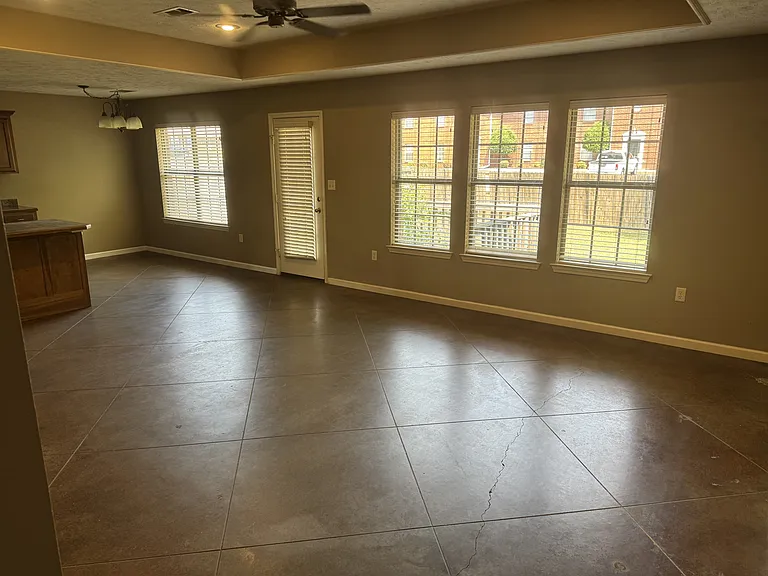 2830 Longbow Ln — Photo 2