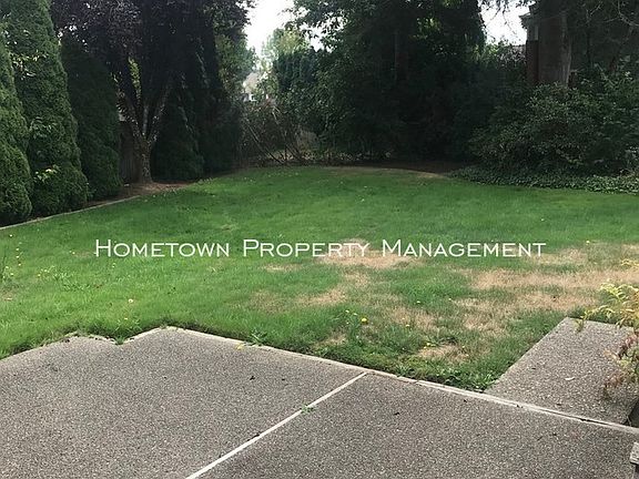 3rd image of 4233 Amber Ct SE