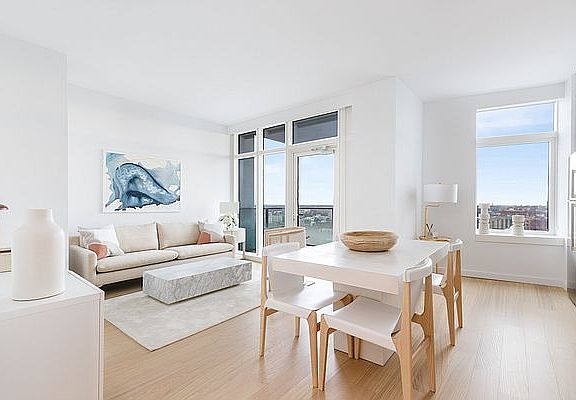 3rd image of 123 Linden Blvd APT 23H