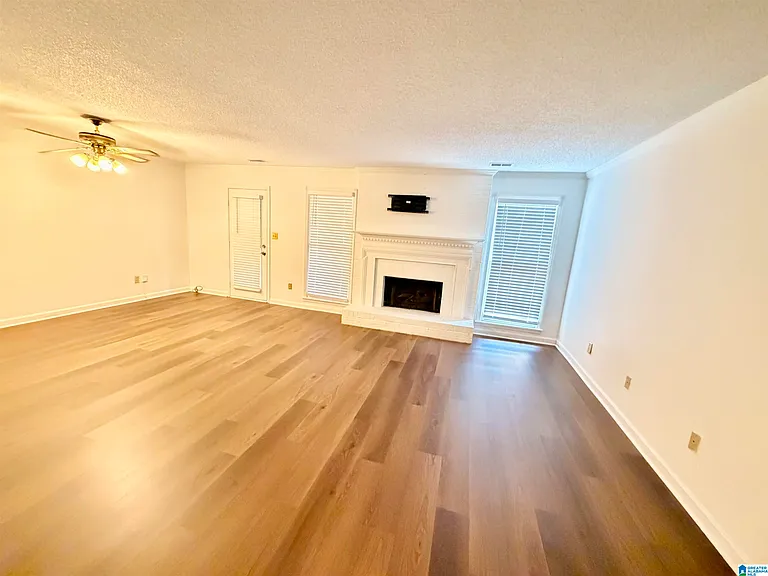 303 Chase Plantation Cir — Photo 2