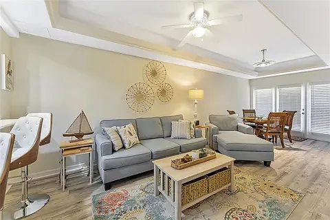 100 Palm Harbor Pkwy — Photo 8