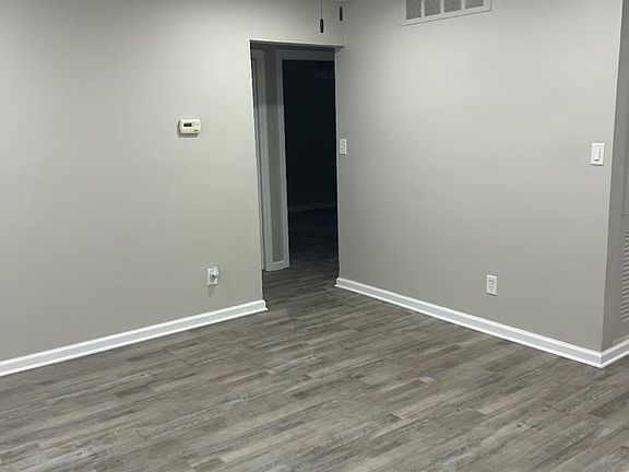 4th image of 10620 Saratoga St #1