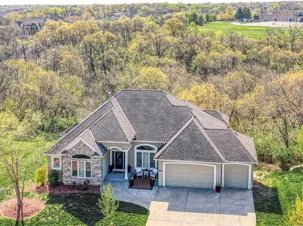 129 NW Morton Dr, Lees Summit, MO 64081