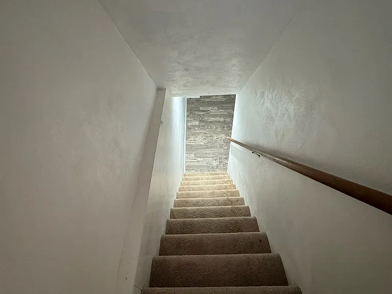 707 Crystal Dr — Photo 30