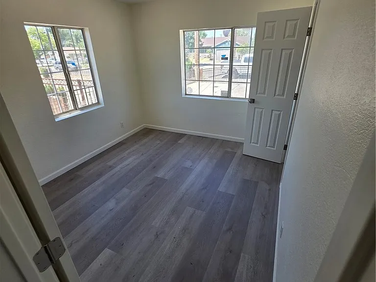 7915 Juniper Ave — Photo 7