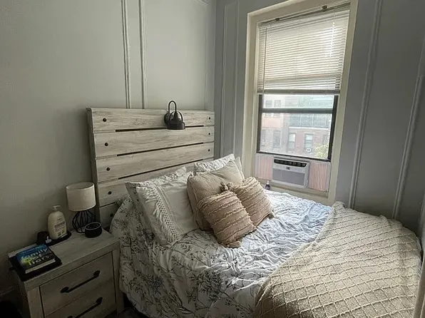 160 West 72nd Street image 3 of 11