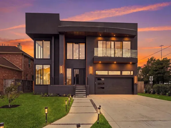 4629 Pine St, Bellaire, TX 77401