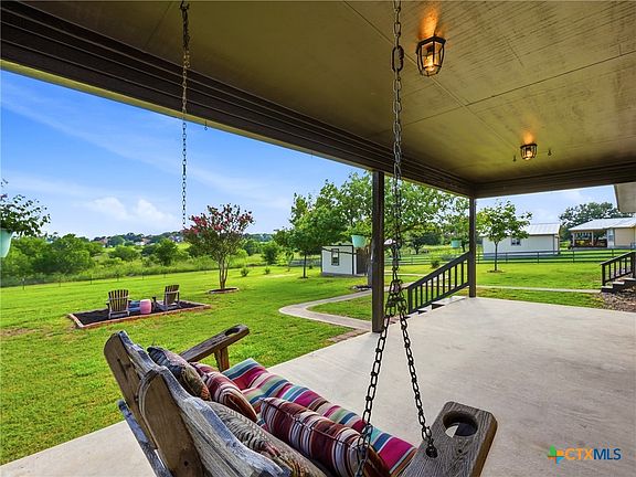 4th image of 913 Ridge Dr