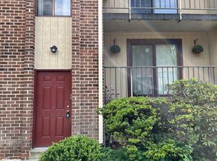 374 Saybrook Ln #B, Wallingford, PA 19086