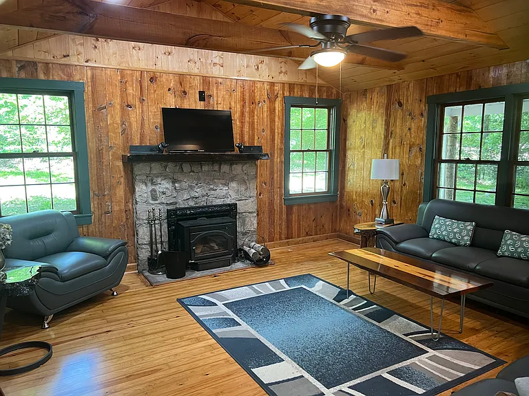 37 Old Lakey Gap Rd — Photo 2