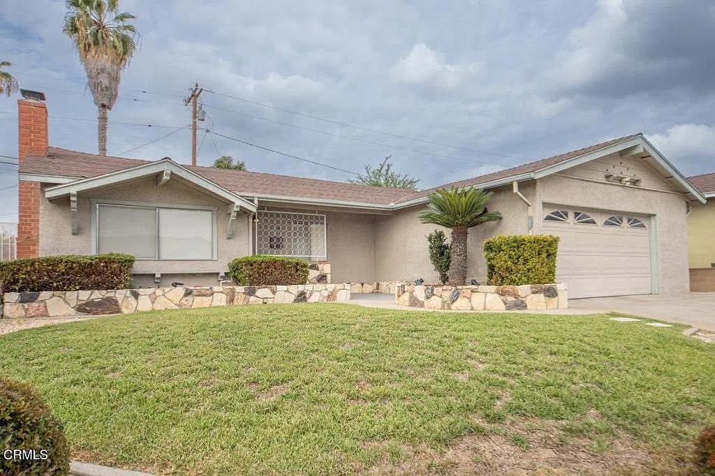 3 bed, 2.0 bath, 1304 sqft, $3,500 — Photo 1