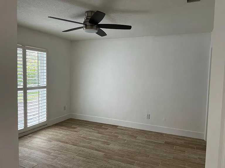 4684 Neptune Dr SE — Photo 23