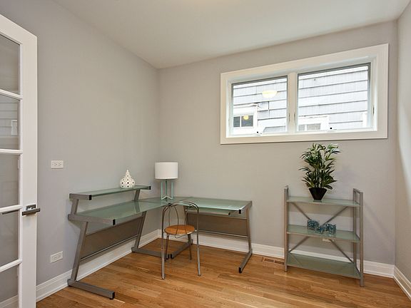 4th image of 1508 W Huron St #1