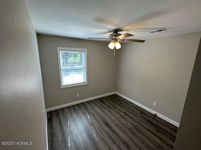 1520 Hickman Rd NW — Photo 6
