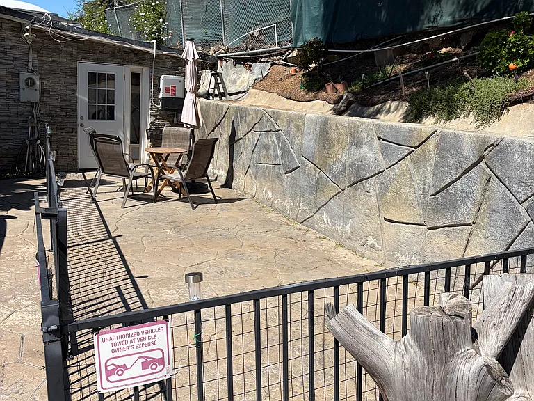 Pepper Tree Rd — Photo 19