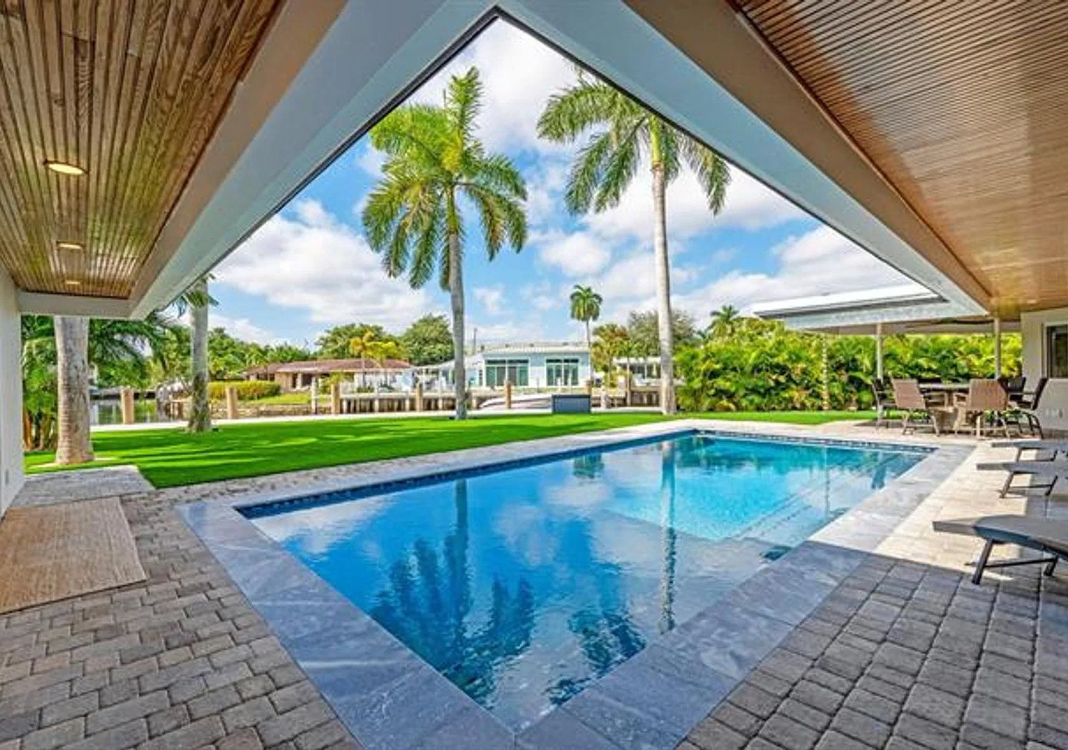 1725 NE 23rd Ave # 1725, Fort Lauderdale, FL 33305 — Photo 2