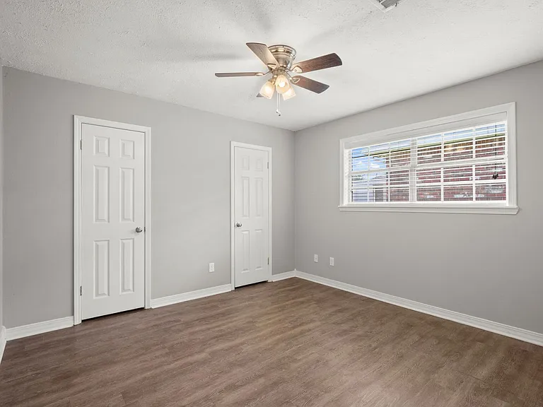 1904 Cottonwood St — Photo 10