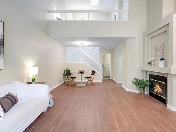 2145 Shenandoah Ct N #D, Plymouth, MN 55447