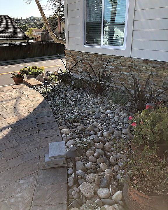 1st image of 8160 Peppertree Ct