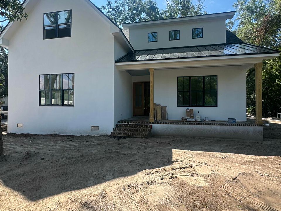 1st image of 325 Neptune Rd