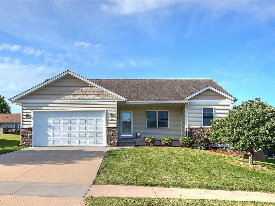 1st image of 431 E Goldfinch Dr