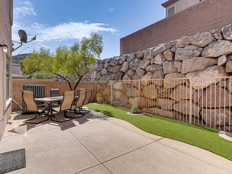 703 Principle Point Ave — Photo 12