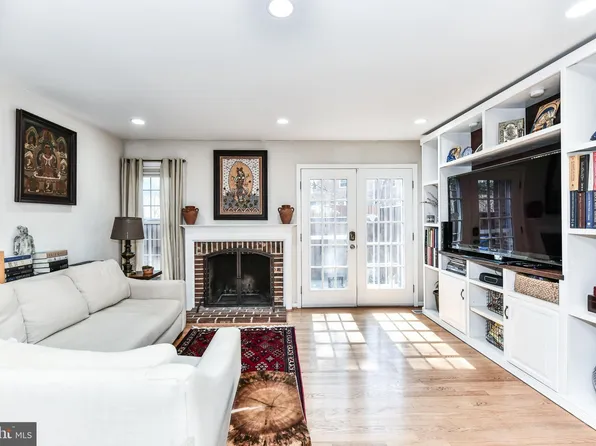 2518 S Walter Reed Dr #2, Arlington, VA 22206