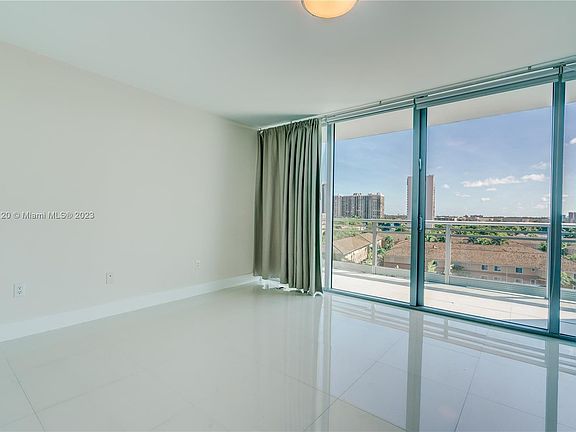 5th image of 2950 NE 188th St APT 402