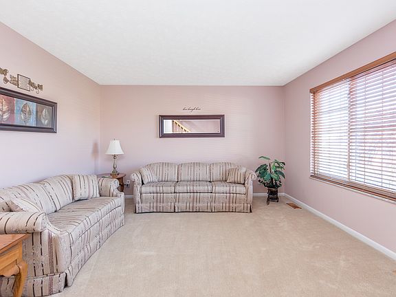 5th image of 3063 Regal Ln