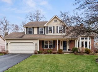 1013 Campbell Ct, Lake Bluff, IL 60044