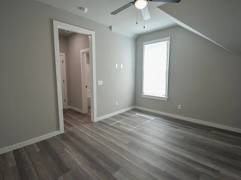 772 S Locust Ave — Photo 19