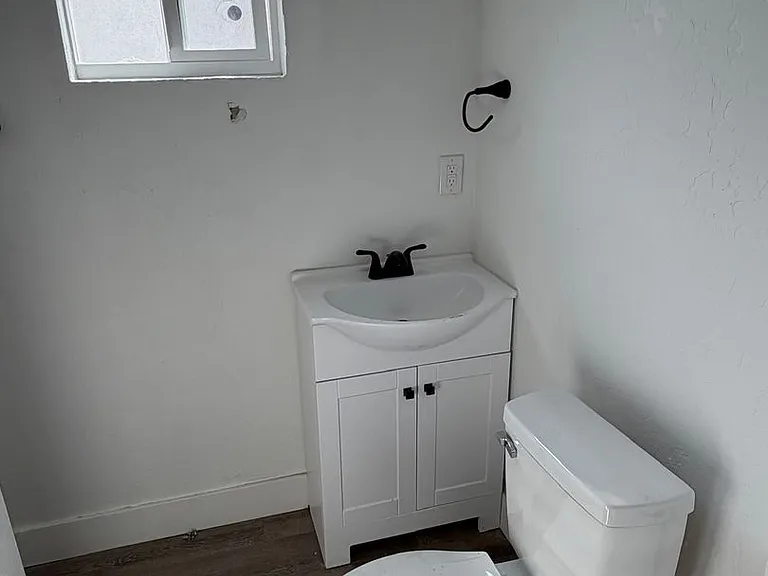 824 S Phillips St — Photo 13