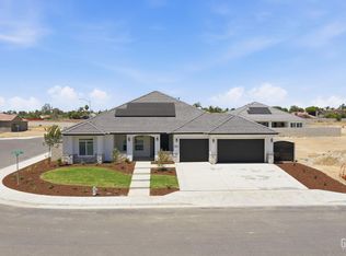 13615 Velma Pearl Way, Bakersfield, CA 93314