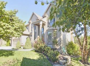 9020 W 148th Ter, Overland Park, KS 66221