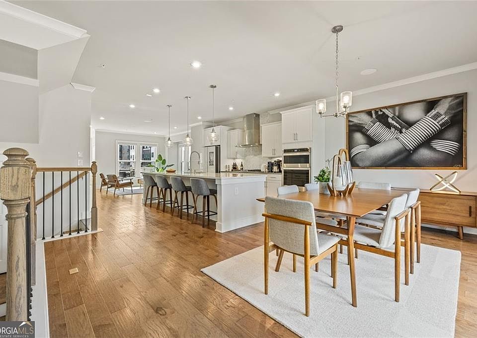 1st image of 2145 Burnside Dr NW